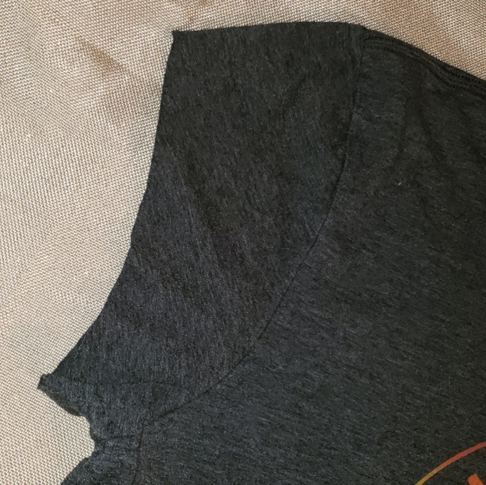π· Altered Vans Crop T-shirt - Picture 6 of 6